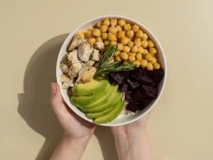 Alimentation et course à pied : arrêter de culpabiliser autour de l'alimentation quand on court, par Suzanne Cariant, coach running et mental à Lyon
